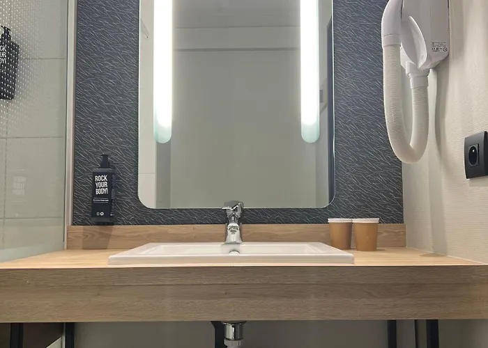 ホテル Ibis Angouleme Nord 3*